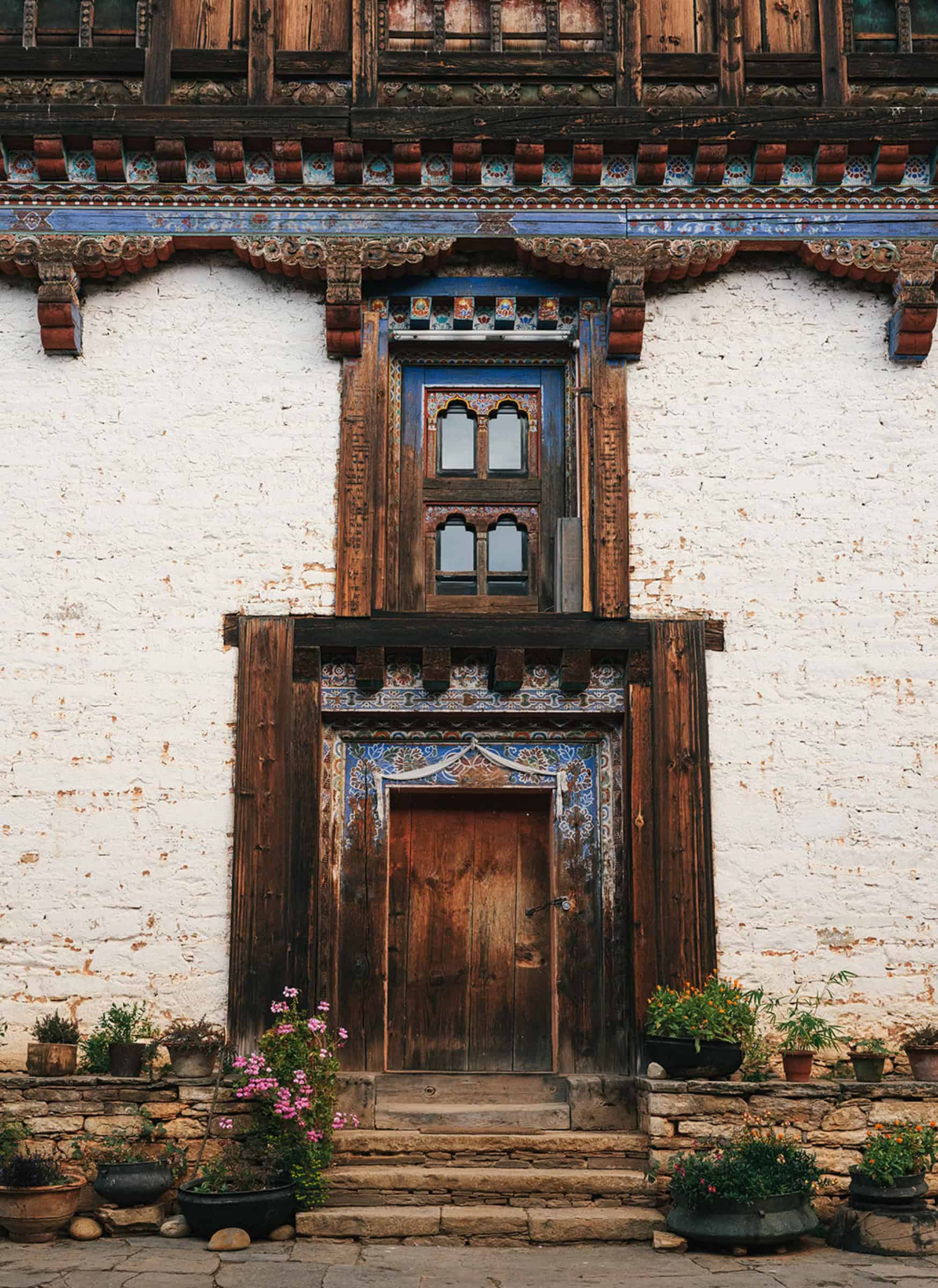 Artist life Experience the endless natural beauty and tranquility of Bhutan