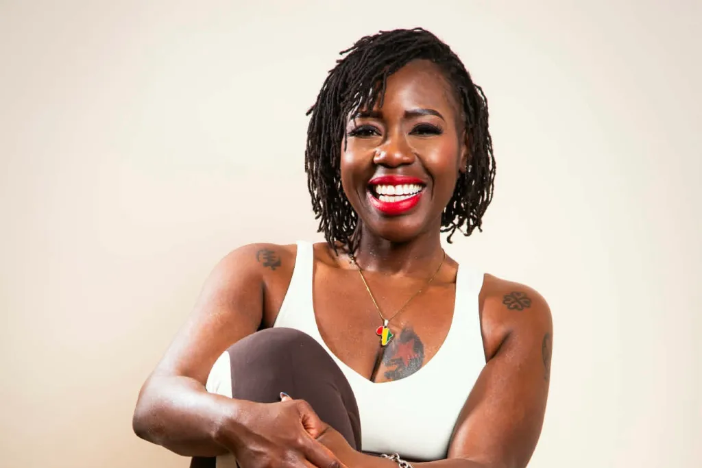 'all right. all right. is made Fitness Journal encourages others to reach their goal - Evanston Round Table